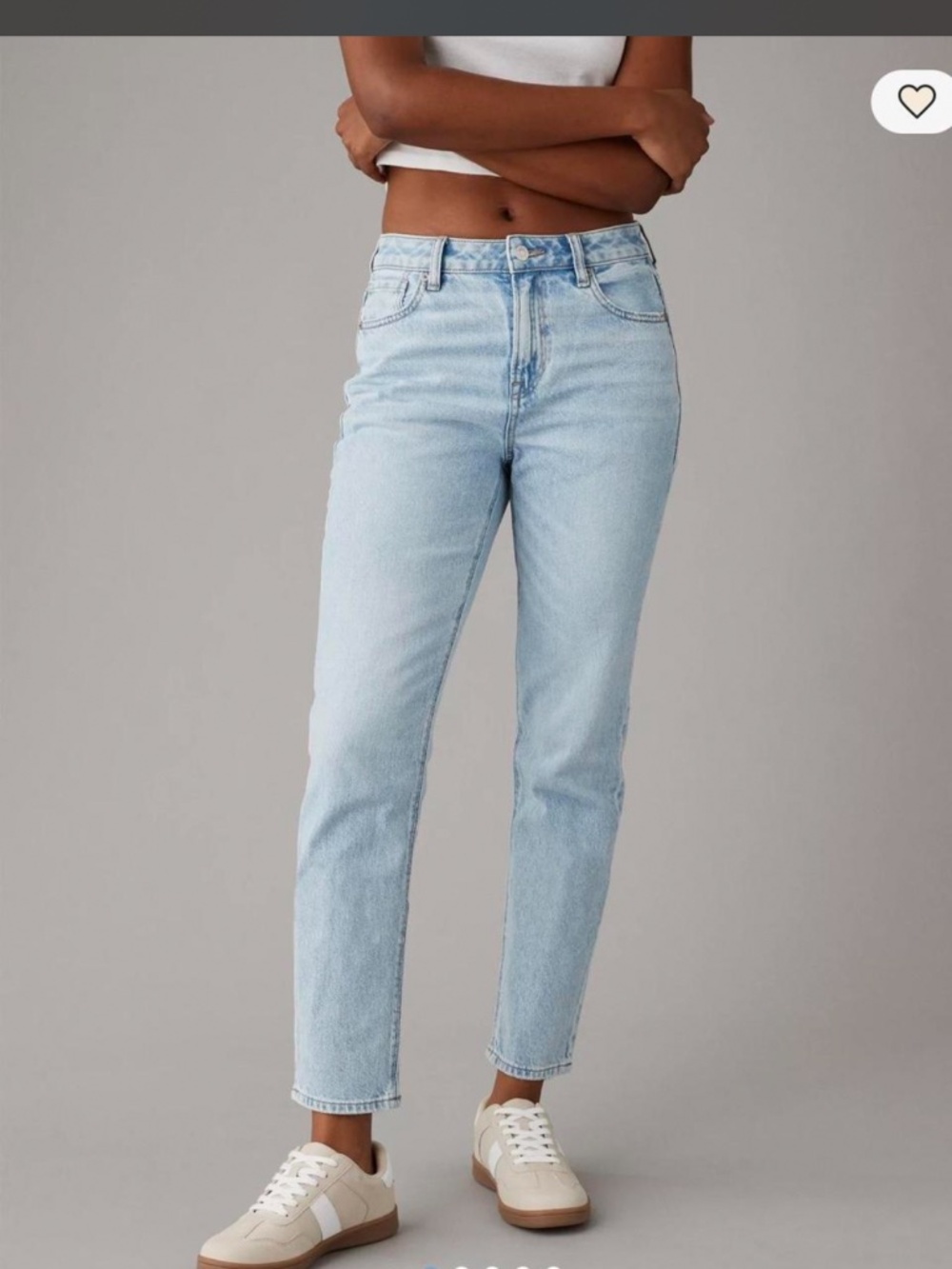 American Eagle Strigid Mom Jeans